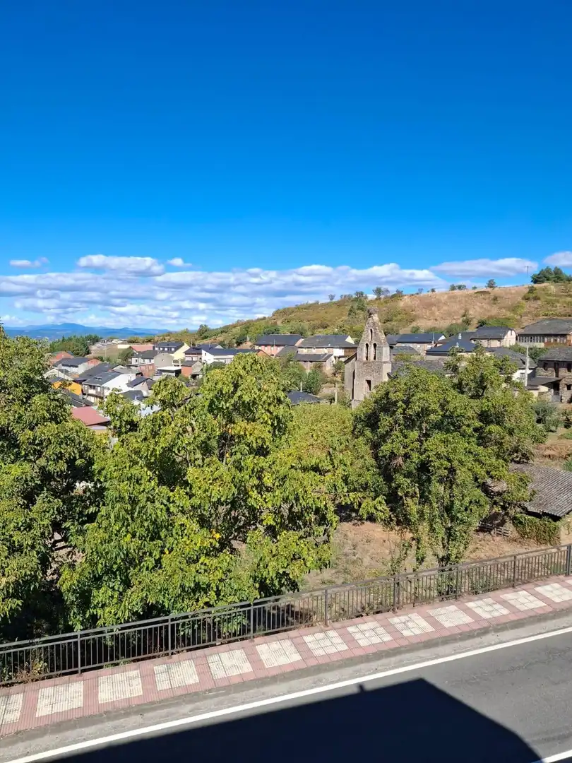 Exterior view of Houses for sale in Priaranza del Bierzo