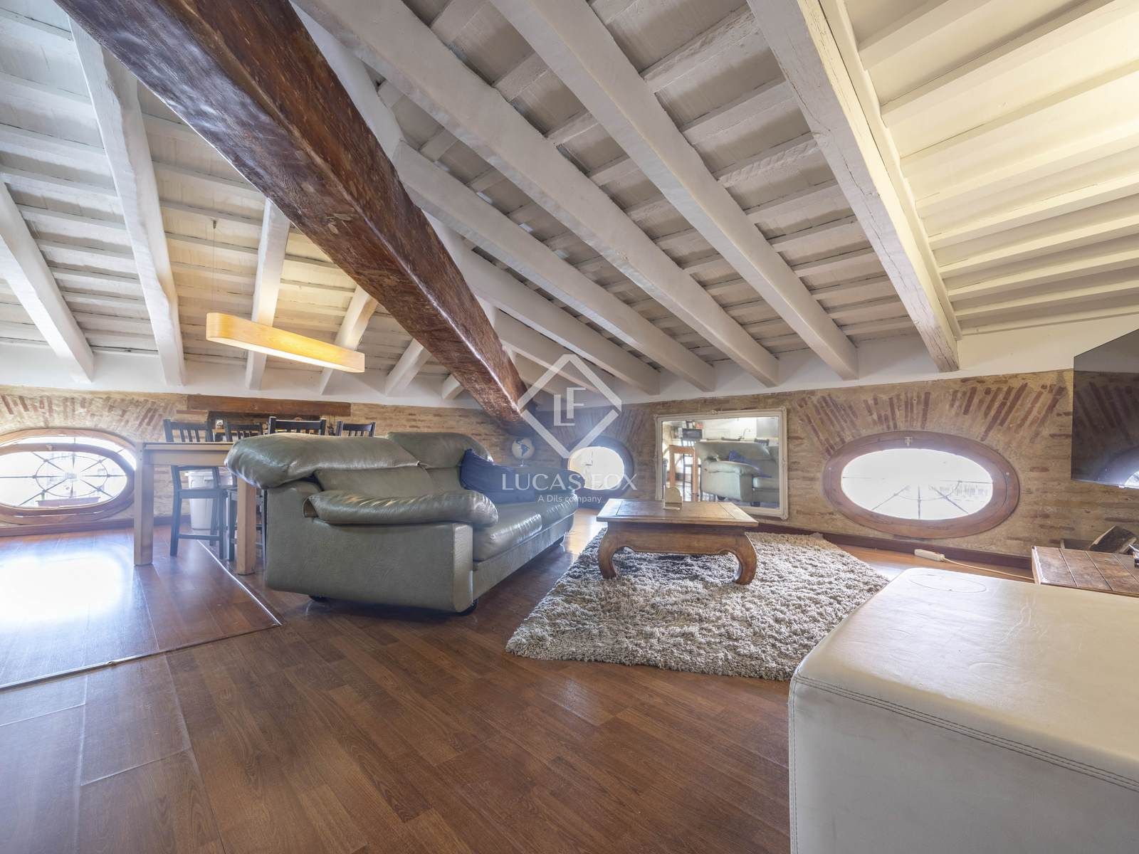 Living room of Attic to rent in  Valencia Capital  with Air Conditioner, Terrace and Furnished