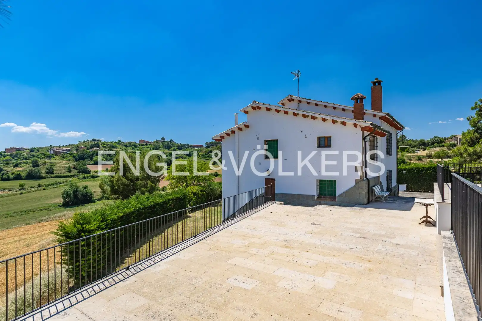Terrassa de Finca rústica en venda en Sant Feliu Sasserra amb Calefacció, Terrassa i Piscina