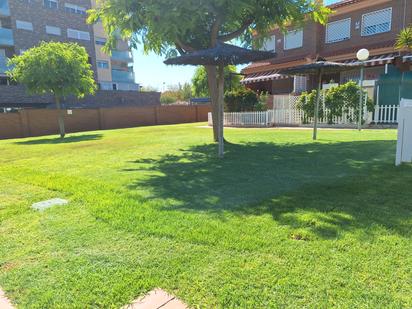 Jardí de Casa adosada en venda en San Vicente del Raspeig / Sant Vicent del Raspeig amb Aire condicionat, Jardí privat i Terrassa