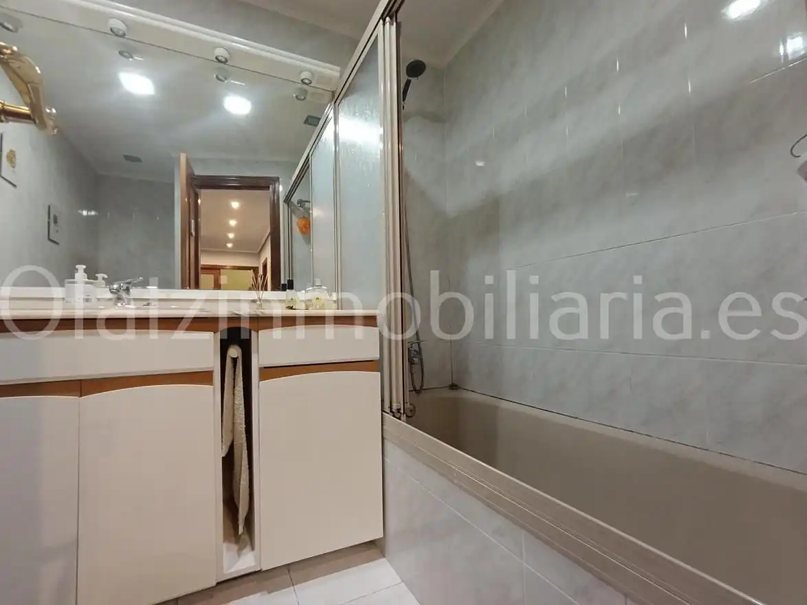 Baño de Piso en venta en Balmaseda con Calefacción, Amueblado y Balcón