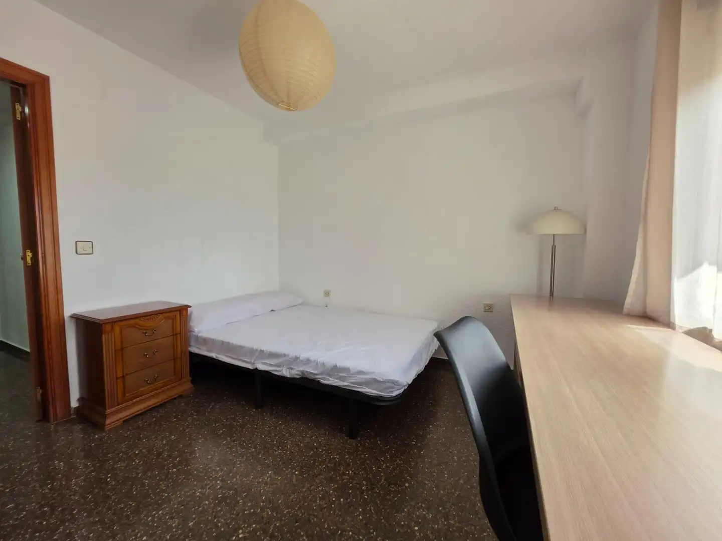 Bedroom of Flat for rent in Valencia  with Air Conditioner, Heating and Balcony