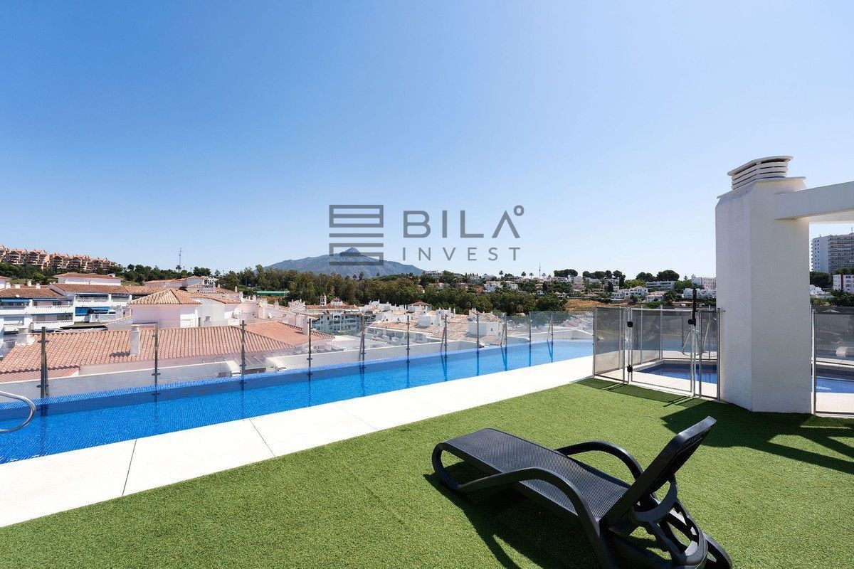 Piscina de Pis en venda en Marbella amb Aire condicionat, Terrassa i Traster