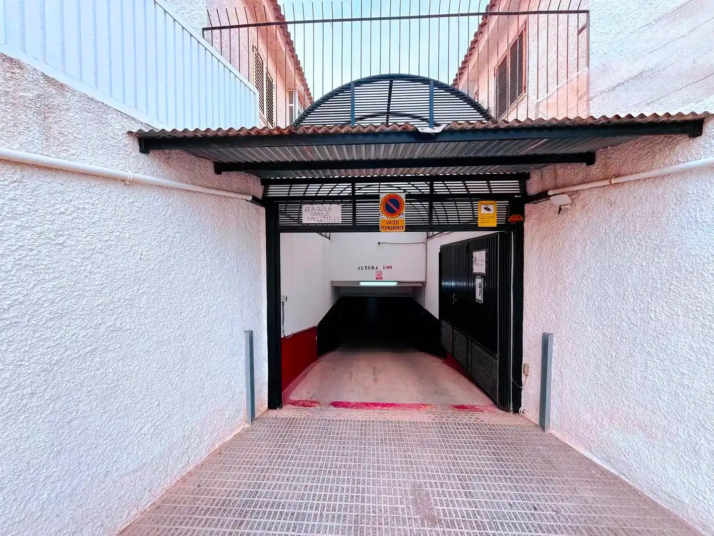 Parking de Casa adosada en venta en Los Alcázares con Aire acondicionado y Alarma