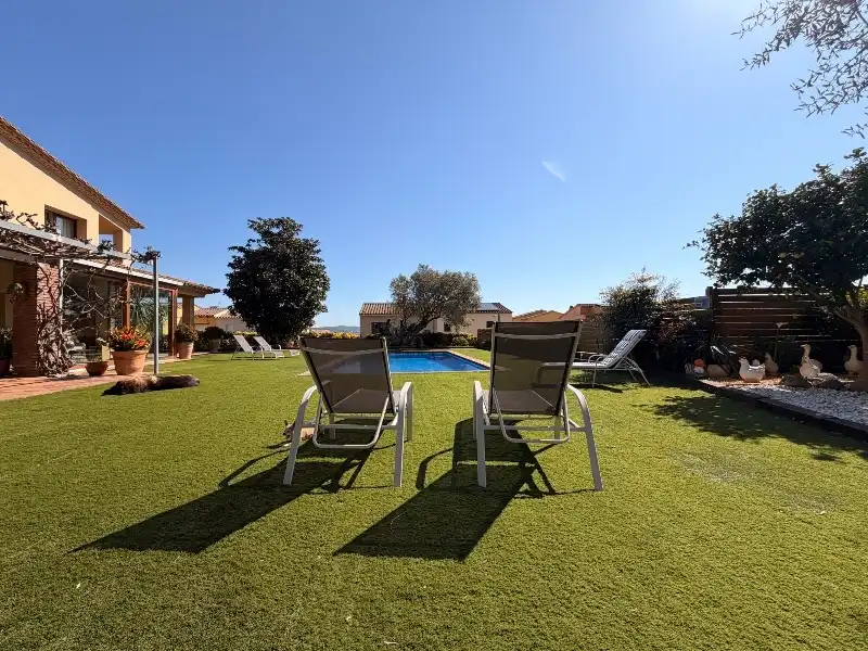 Garden of Houses for sale in Mont-ras  with Air Conditioner, Heating and Private garden