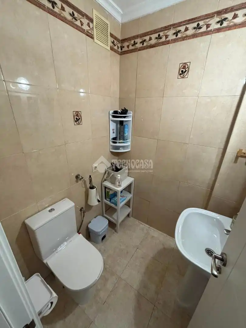 Bathroom of Flat for sale in Málaga  with Terrace