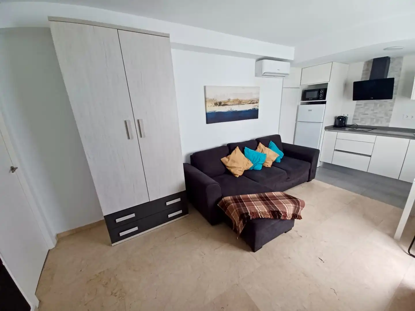 Sala d'estar de Estudi en venda en Córdoba amb Aire condicionat, Calefacció i Moblat