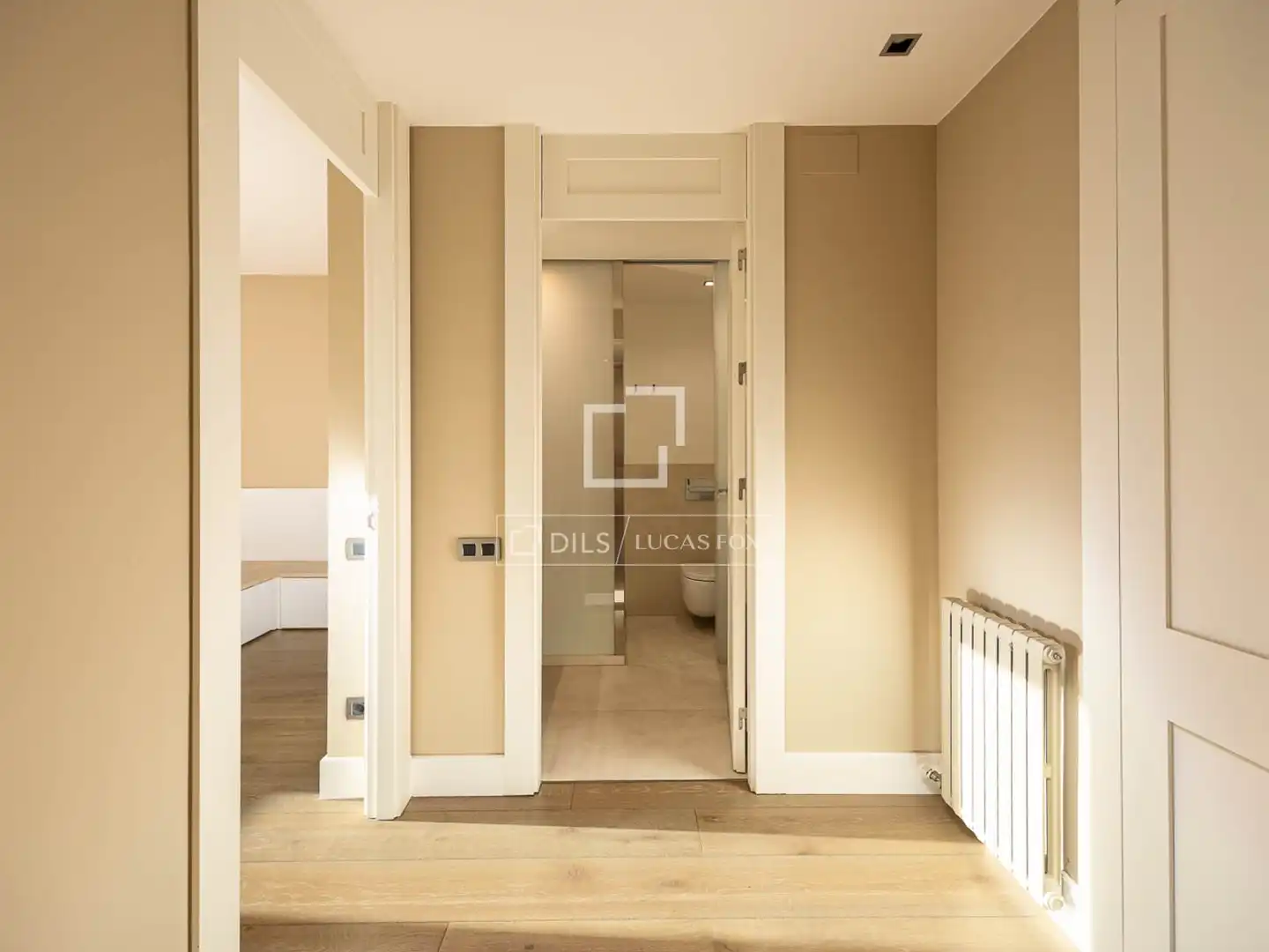 Wohnung zum Verkauf in Barcelona mit Klimaanlage, Heizung und Parkett