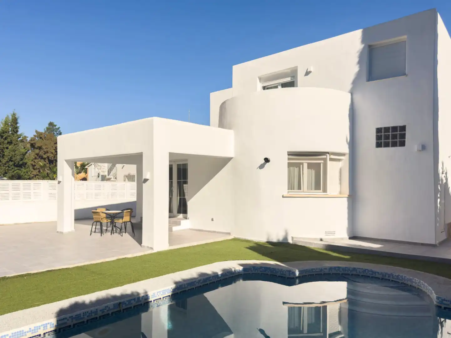 Vista exterior de Casa o chalet en venta en Dénia con Aire acondicionado, Calefacción y Jardín privado