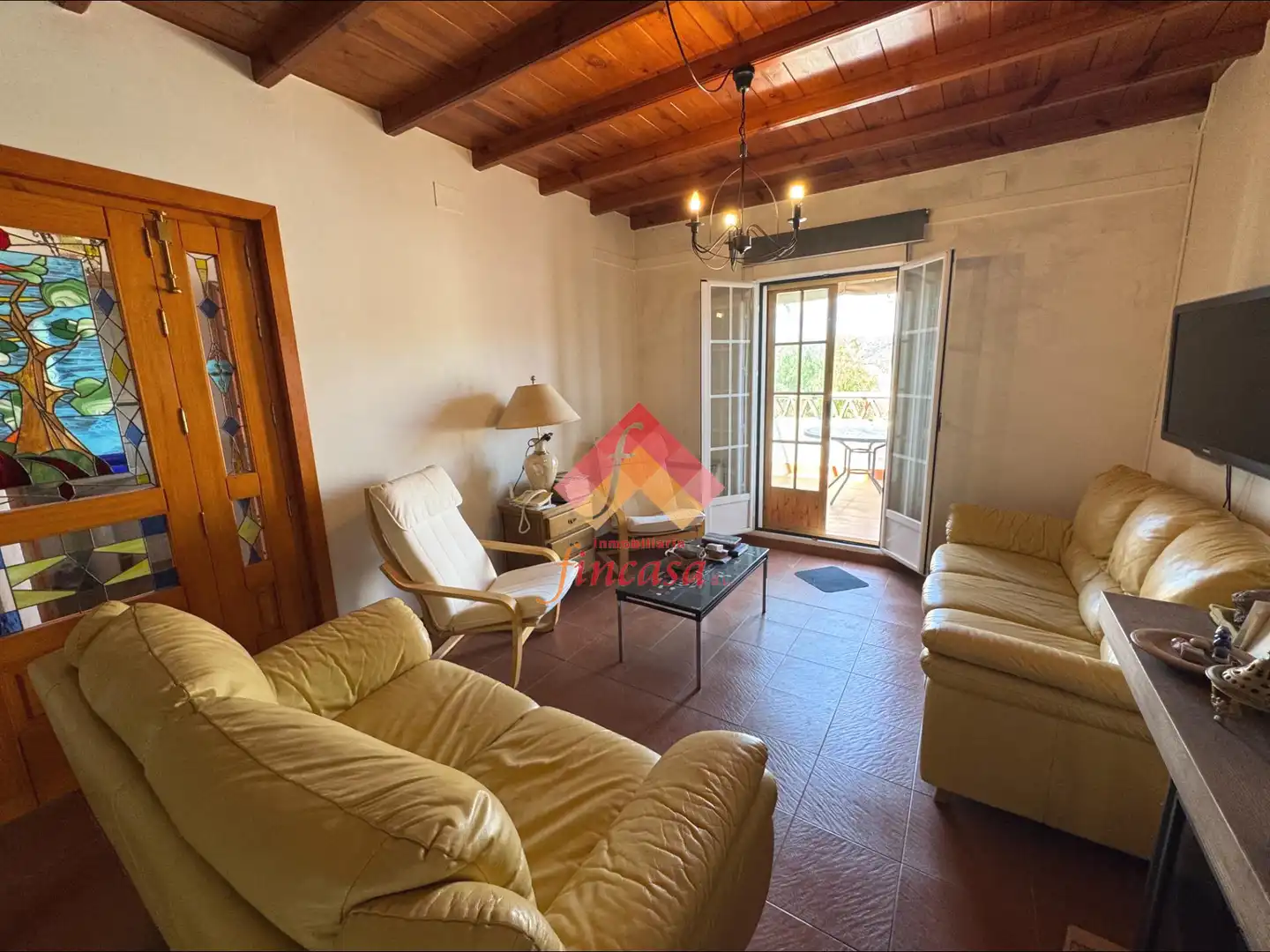Sala d'estar de Casa o xalet en venda en Ronda amb Calefacció, Terrassa i Moblat