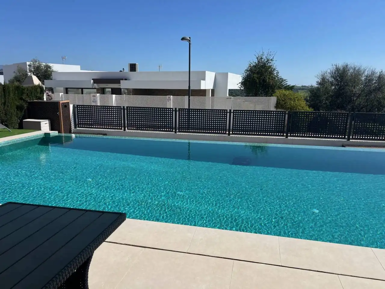 Piscina de Casa o chalet en venta en Estepona con Aire acondicionado, Calefacción y Jardín privado