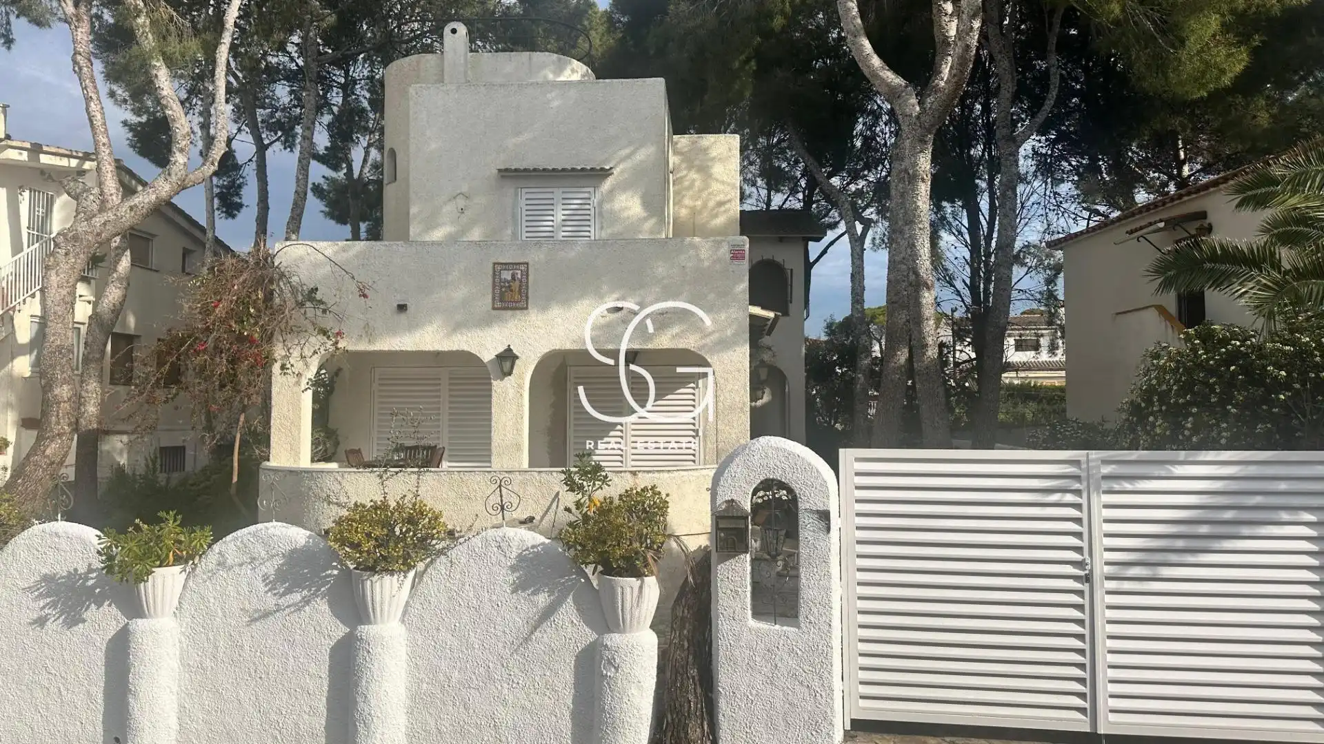 Exterior view of Houses for sale in Roda de Berà  with Heating, Private garden and Terrace