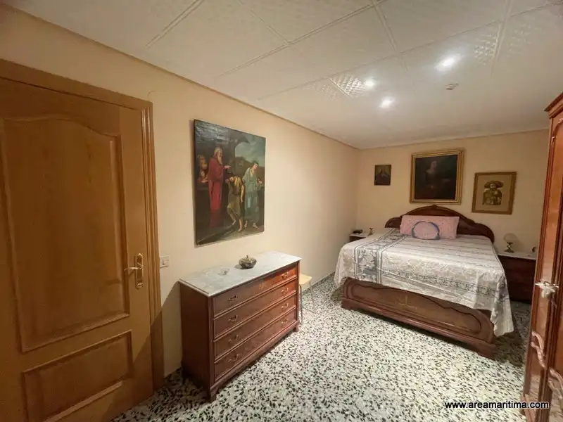 Piso en venta en Valencia con Amueblado, Horno y Lavadora