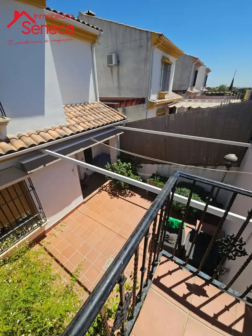 Terrassa de Casa adosada en venda en Córdoba amb Aire condicionat, Calefacció i Terrassa