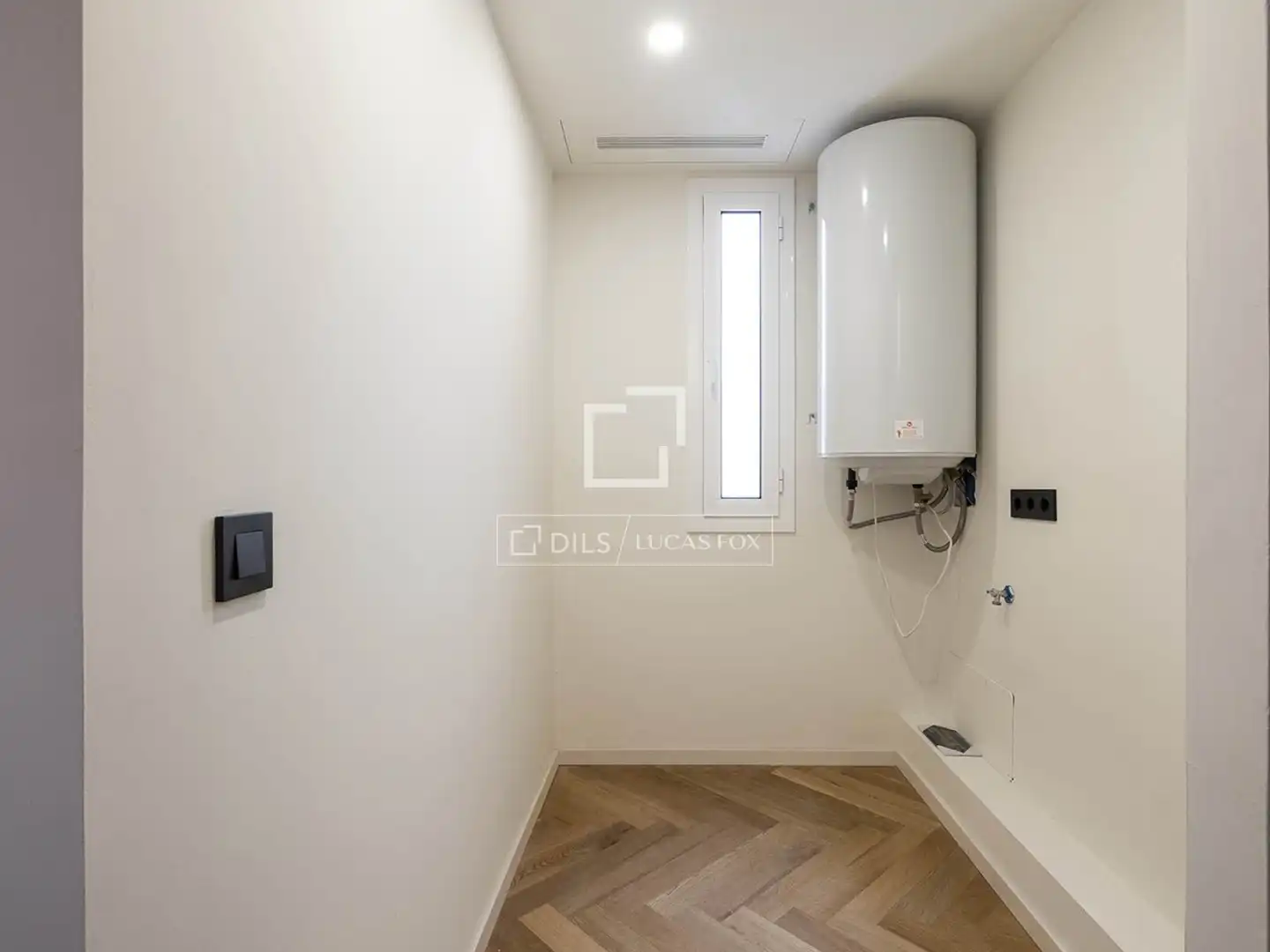 Flat for sale in Barcelona  with Air Conditioner, Heating and Parquet flooring