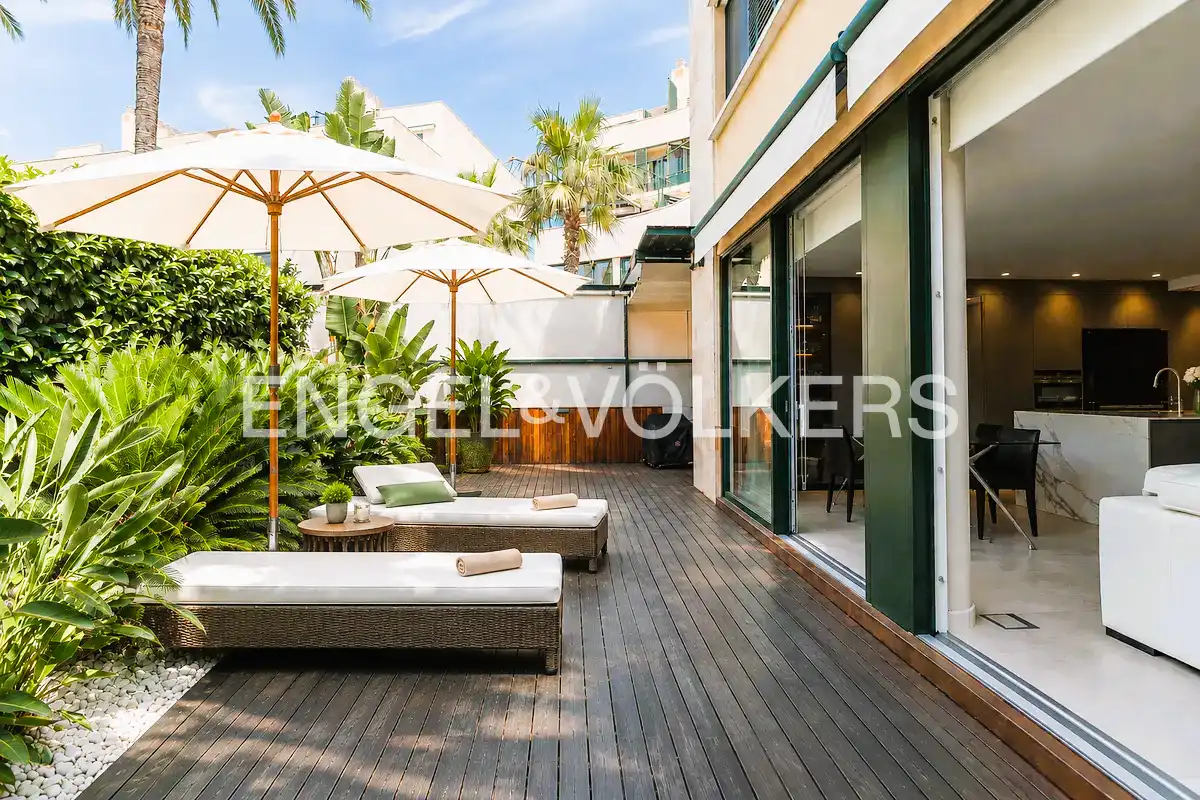 Maisonette mit Pool zum Verkauf in Avinguda del Canyadell