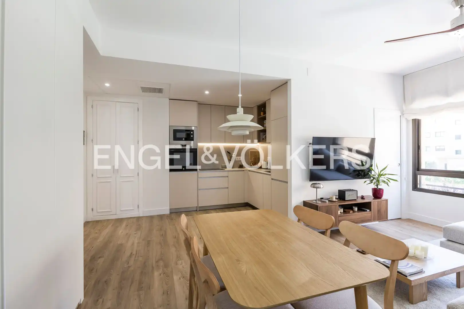 Kitchen of Flat for sale in Madrid  with Air Conditioner, Heating and Swimming Pool
