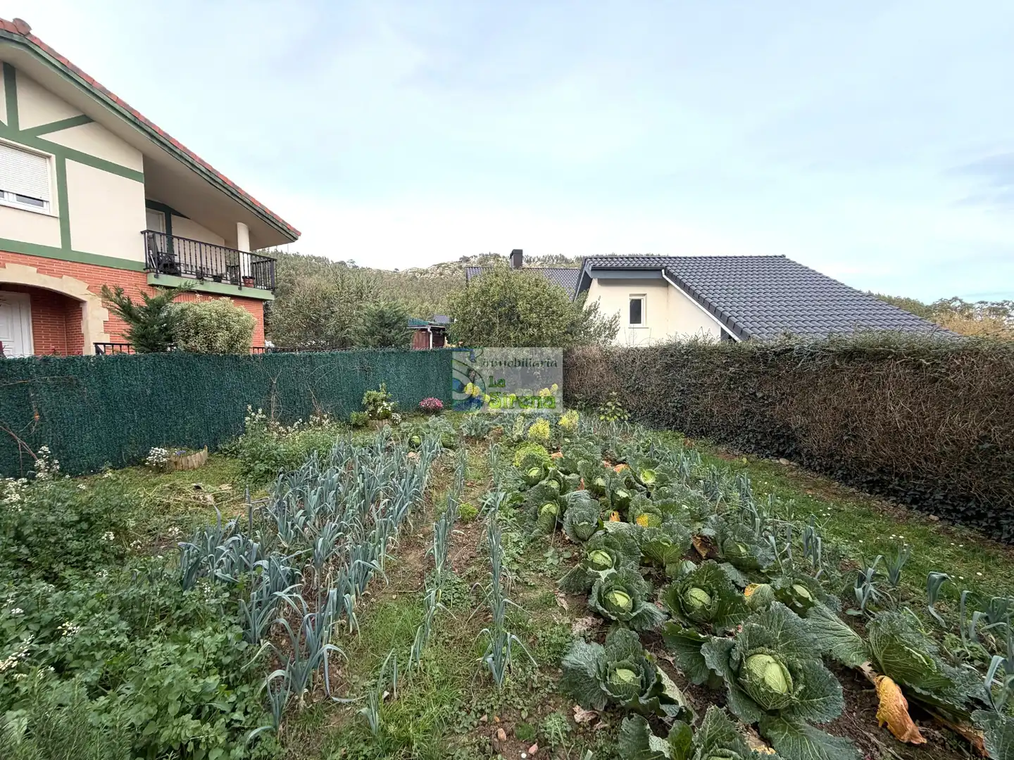 Jardí de Casa o xalet en venda en Castro-Urdiales amb Calefacció, Jardí privat i Terrassa
