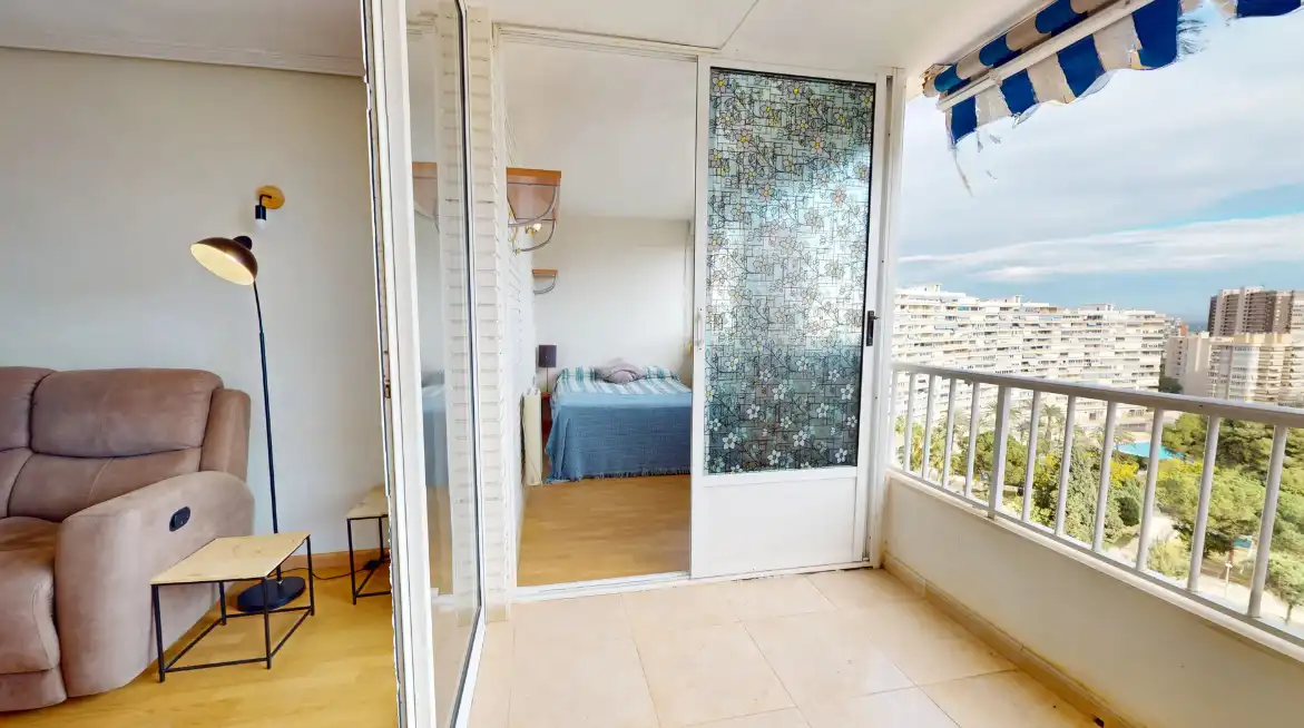 Habitación de Piso en venta en Alicante / Alacant con Aire acondicionado, Calefacción y Terraza