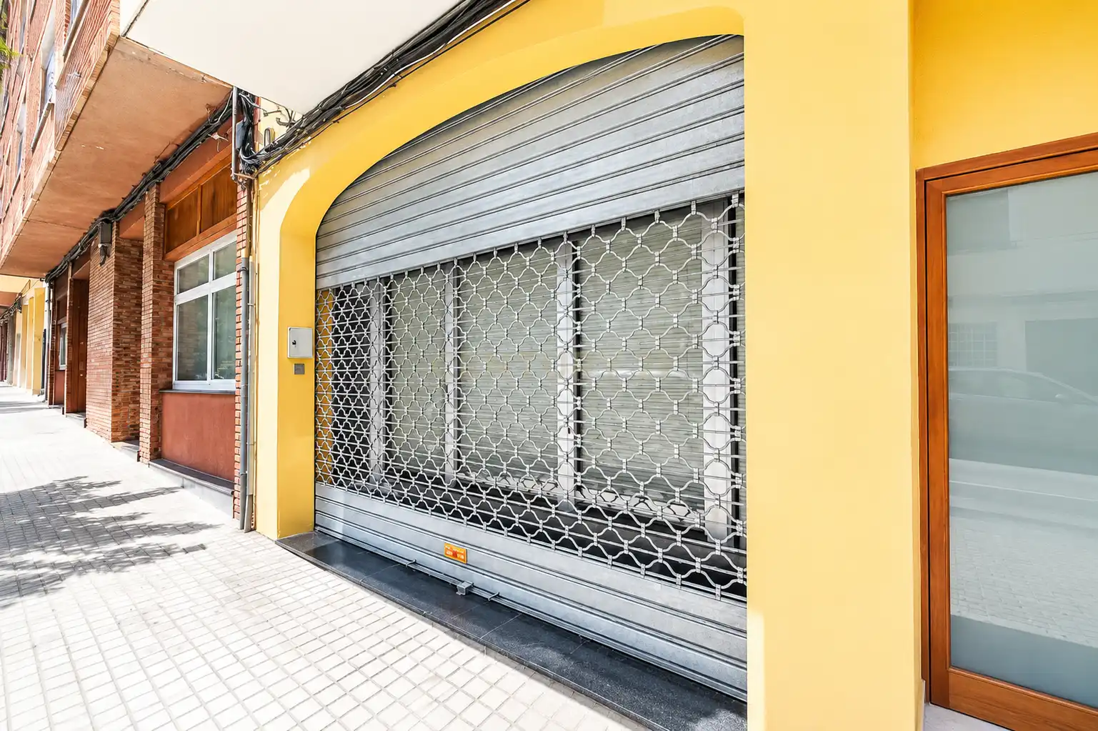 Business premises for sale in Calle Padre Fernando Alcina, Ontinyent, Spain 4 y 6 Izq.- 6 dr.-