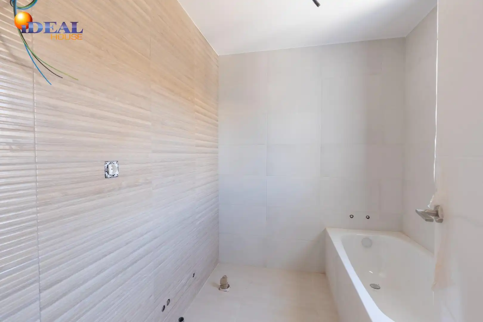 Bathroom of Detached homes for sale in Cijuela  with Heating, Terrace and Balcony