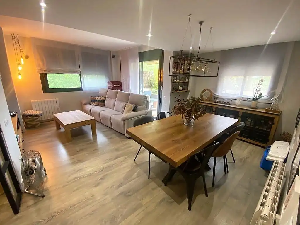 Sala d'estar de Pis en venda en Sabadell amb Aire condicionat, Calefacció i Jardí privat