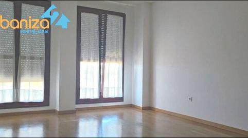 Foto 3 de Piso de alquiler en Paseo Conde de Barcelona, Maria Auxiliadora - Barriada de Llera, Badajoz Capital