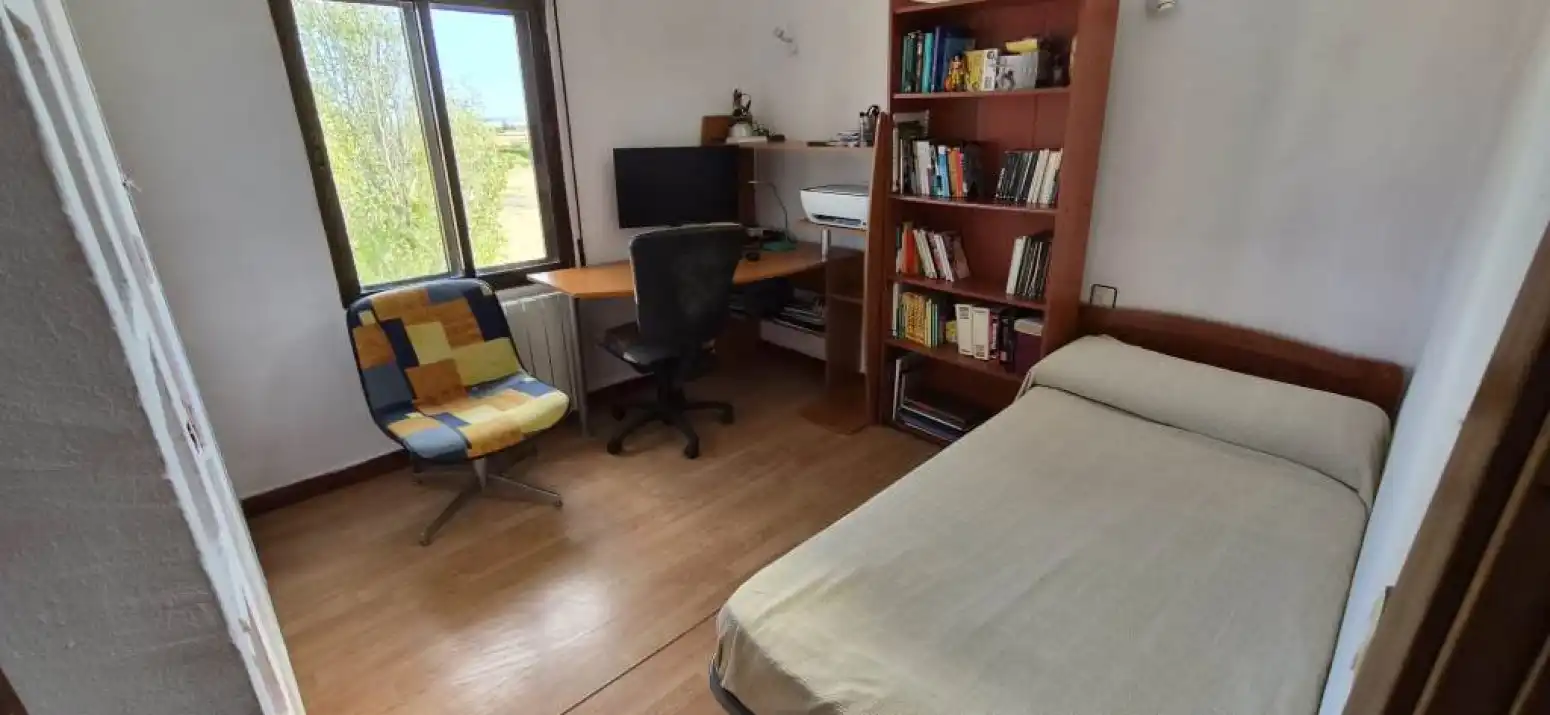 Schlafzimmer von Haus oder Chalet zum Verkauf in Castellanos de Villiquera mit Heizung, Privatgarten und Terrasse