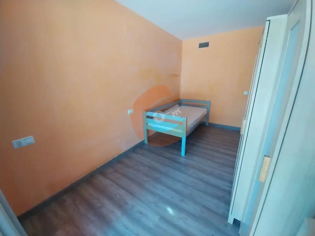 Bedroom of Flat for sale in El Vendrell  with Air Conditioner, Heating and Parquet flooring