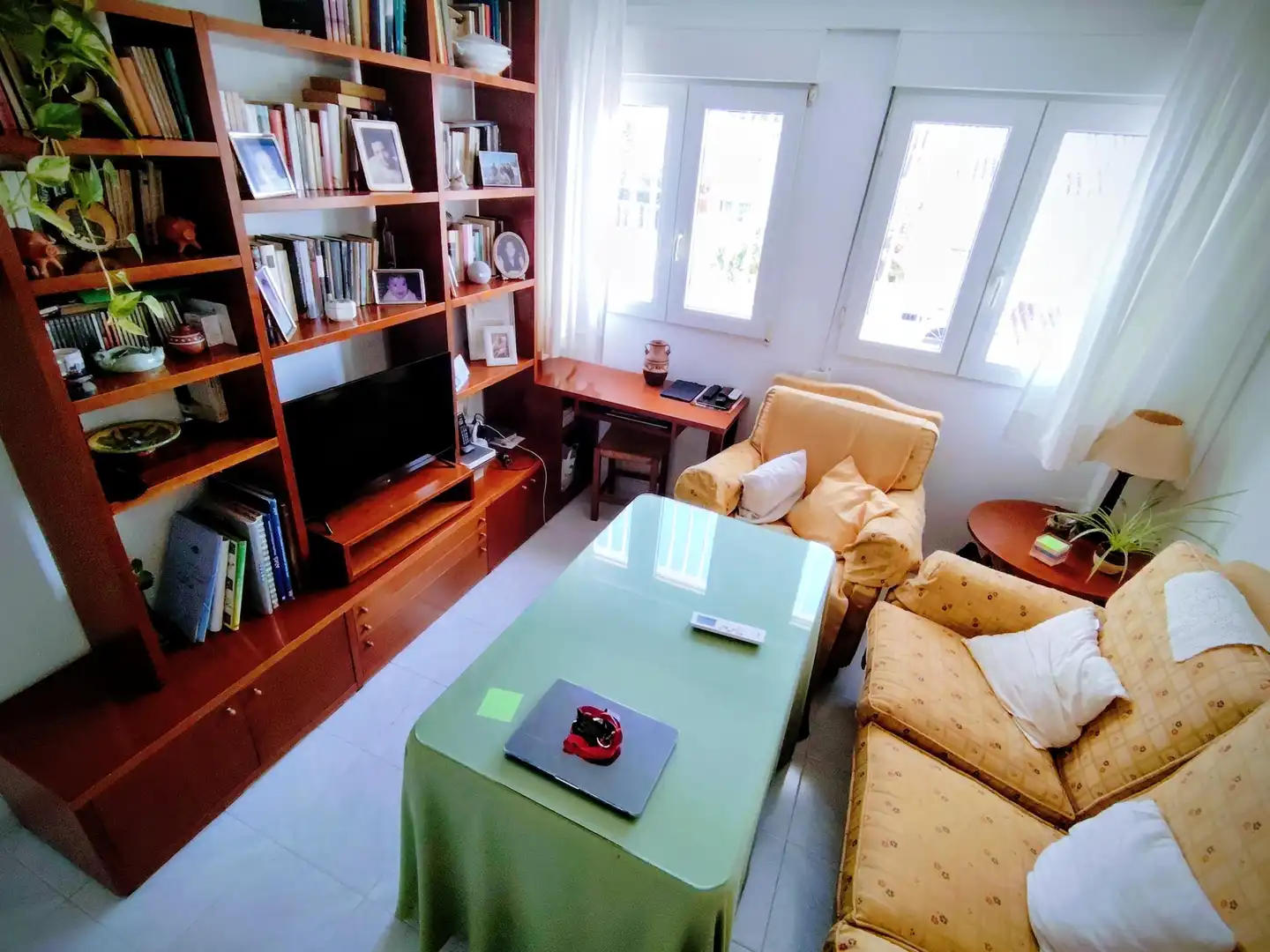 Sala de estar de Casa adosada en venta en Málaga con Aire acondicionado, Jardín privado y Trastero