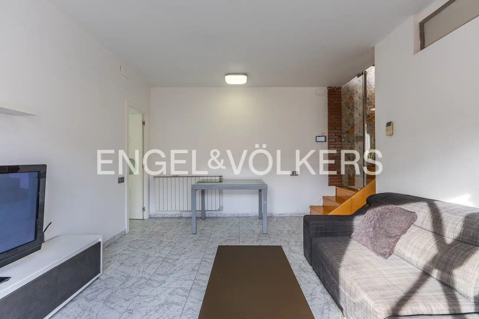 Sala d'estar de Casa adosada en venda en Terrassa amb Calefacció