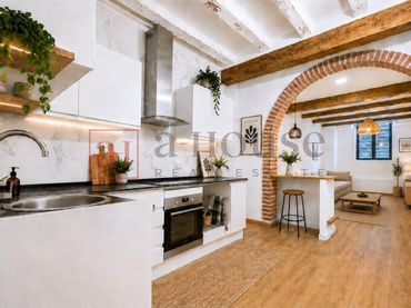 Erdgeschosswohnung mit Aufzug zum Verkauf in Carrer de Nàpols