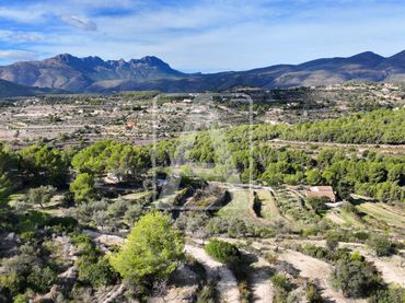 Terreny residencial en venda a Benissa pueblo