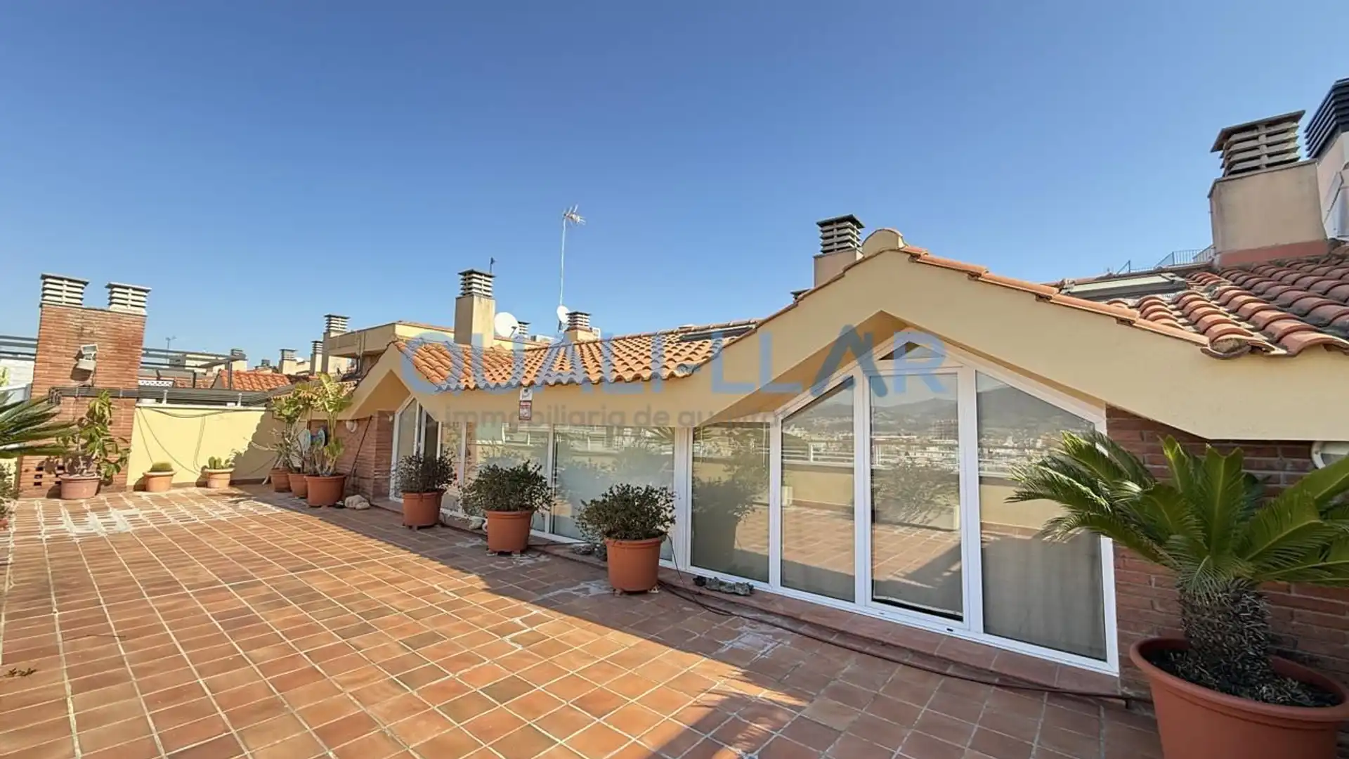 Terrace of Flat for rent in Sant Feliu de Llobregat  with Air Conditioner, Parquet flooring and Terrace