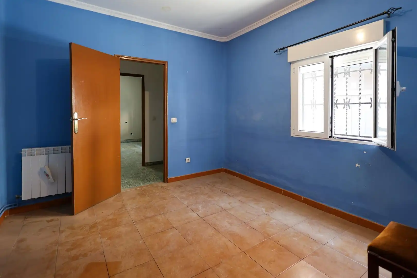 Dormitori de Casa adosada en venda en Leganés amb Calefacció, Jardí privat i Traster