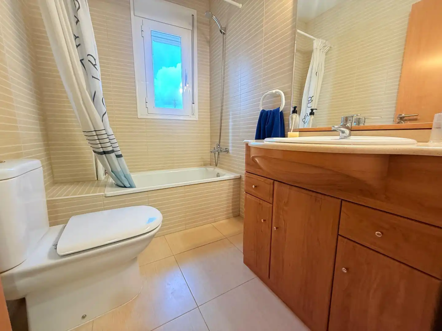 Baño de Planta baja en venta en Camarles con Aire acondicionado y Calefacción