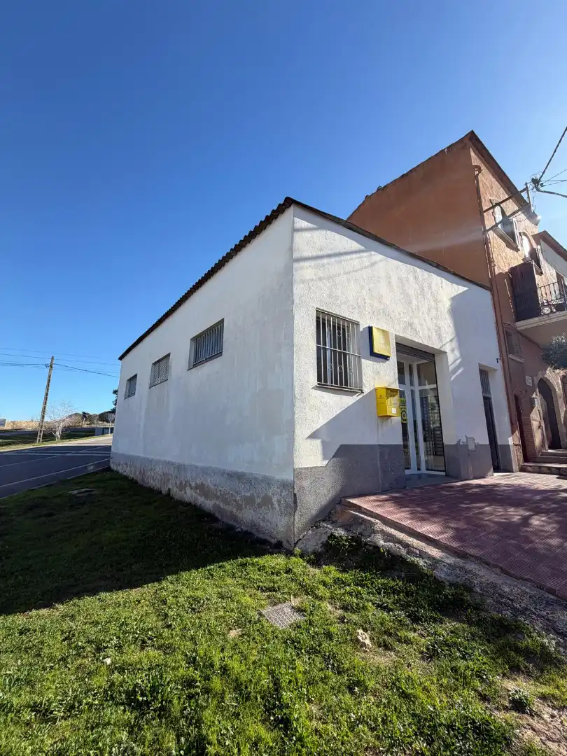 Vista exterior de Edifici en venda en Els Pallaresos amb Alarma