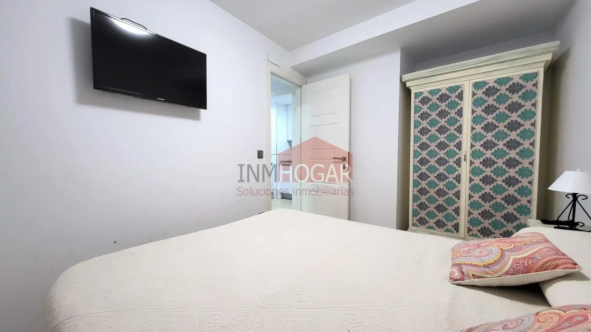 Habitación de Piso en venta en Ávila con Calefacción, Trastero y Balcón