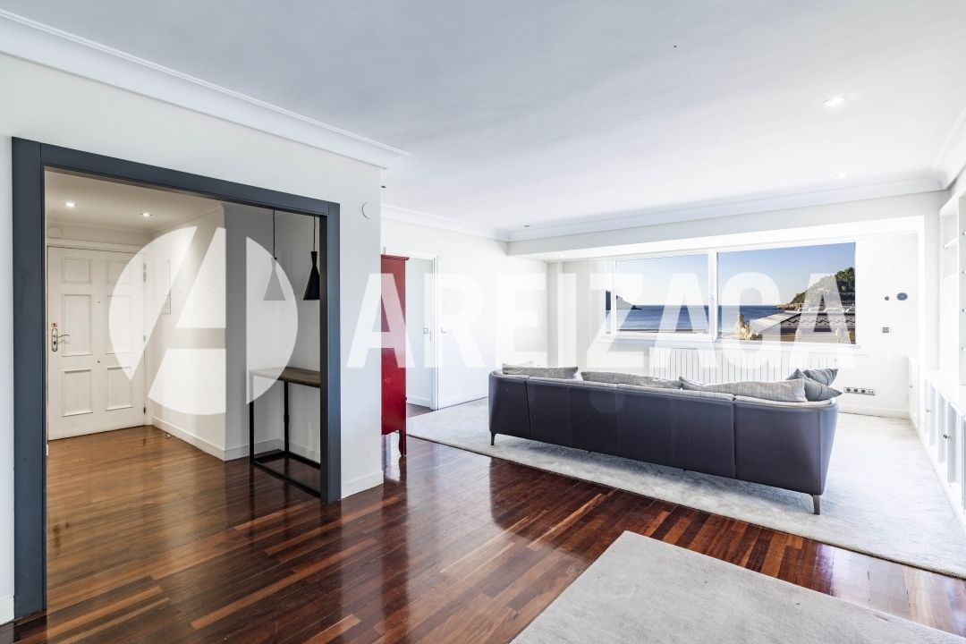 Living room of Flat for sale in Donostia - San Sebastián   with Heating and Terrace
