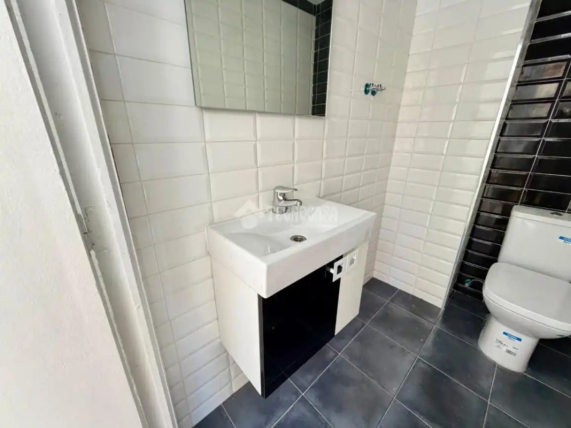 Business premises to rent in C. Batalla de Clavijo, imagen 6