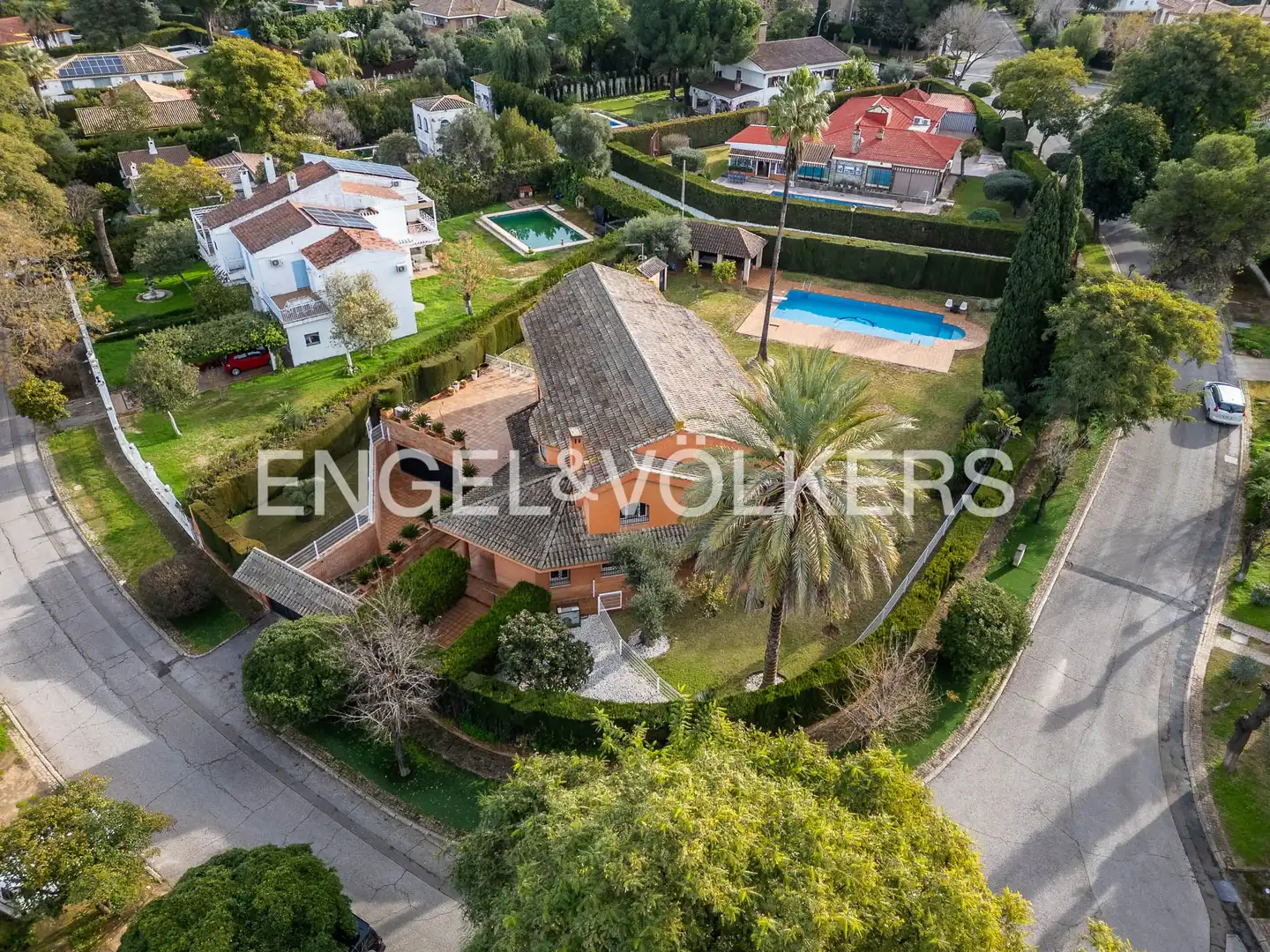 Vista exterior de Casa o chalet en venta en Mairena del Aljarafe con Aire acondicionado, Calefacción y Jardín privado