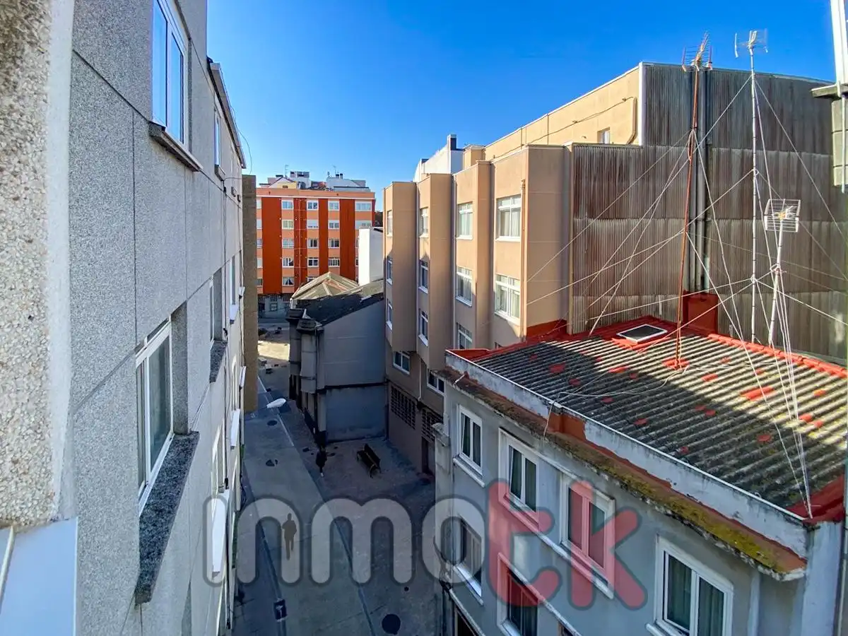 Vista exterior de Piso en venta en A Coruña Capital  con Parquet y Trastero