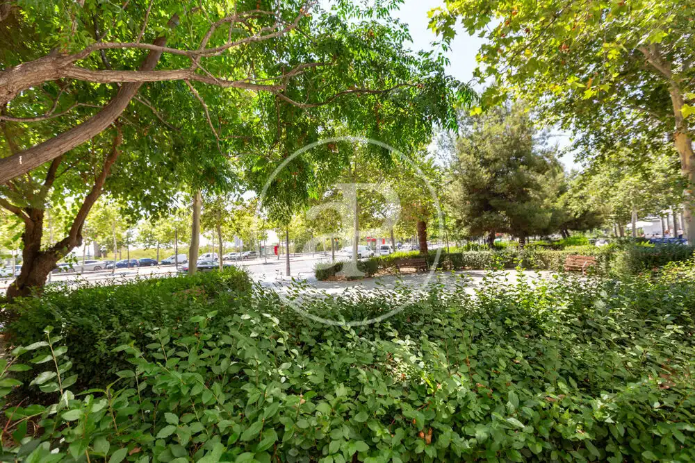 Außenansicht von Wohnung zum Verkauf in Valencia mit Klimaanlage, Heizung und Privatgarten