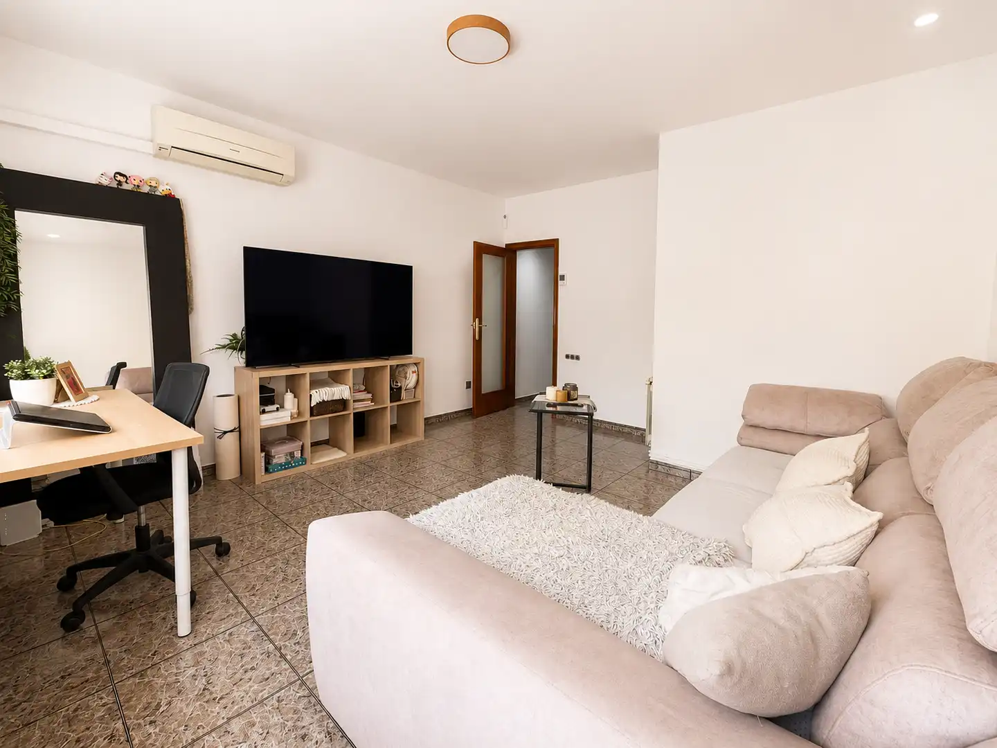 Sala d'estar de Pis en venda en Badalona amb Aire condicionat, Calefacció i Moblat