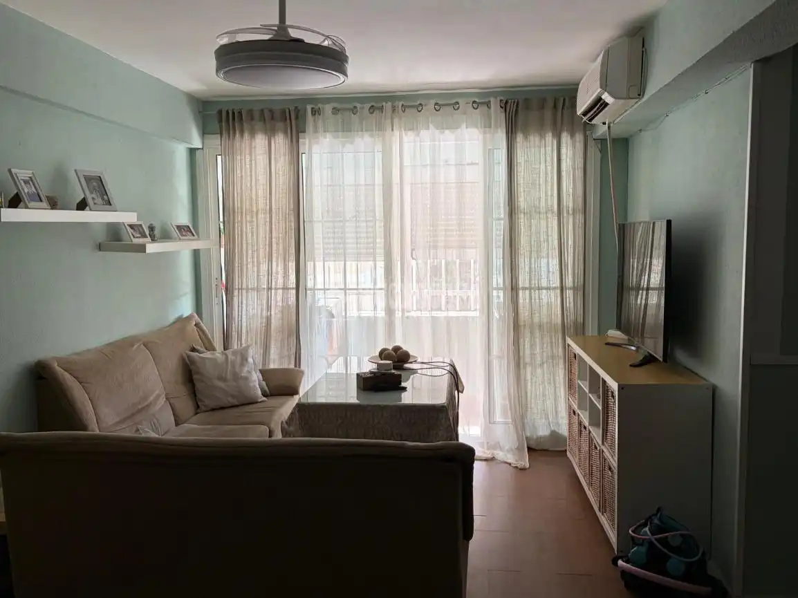 Living room of Flat for sale in Sevilla  with Air Conditioner