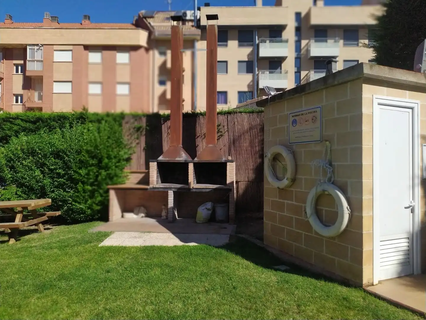 Jardín de Estudio en venta en Villamediana de Iregua con Terraza, Trastero y Amueblado