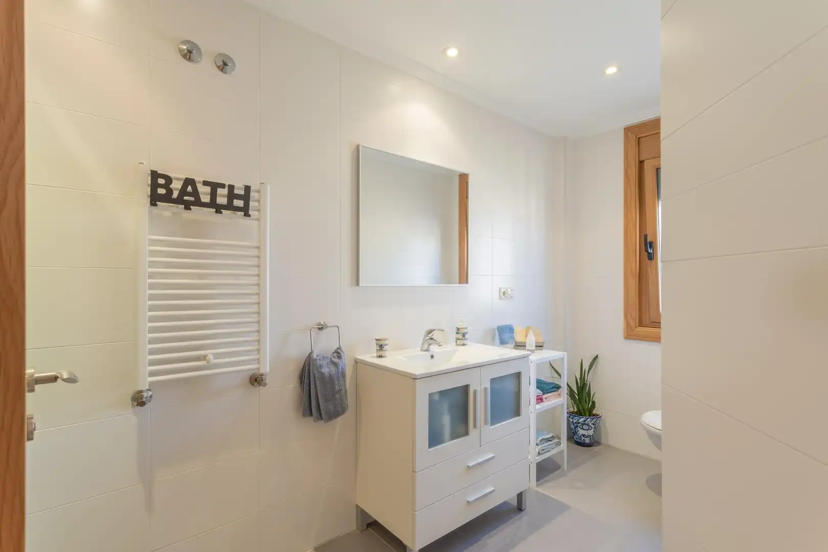 Baño de Casa adosada en venta en Moaña con Calefacción, Terraza y Amueblado
