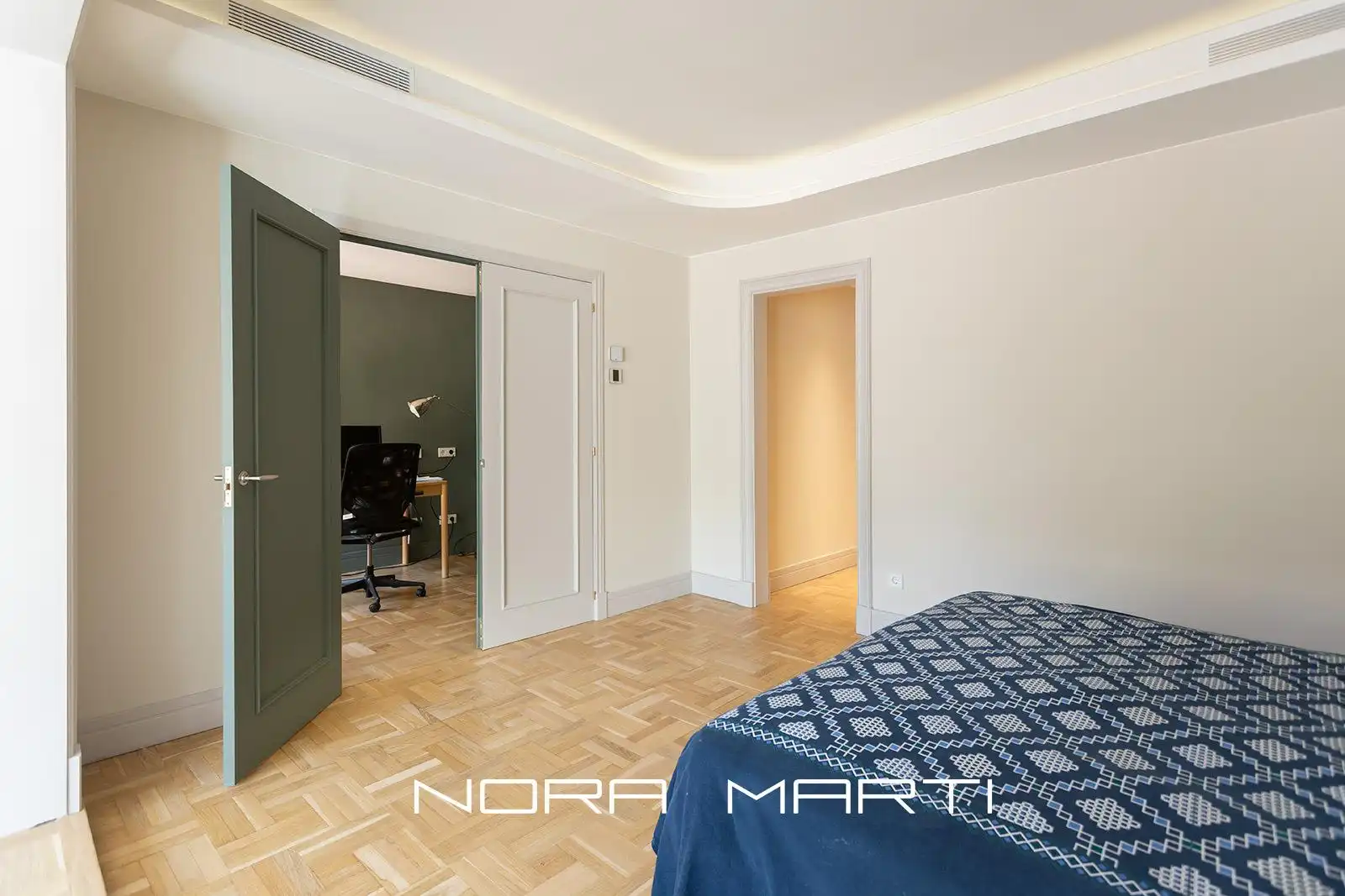 Bedroom of Flat for sale in Barcelona  with Air Conditioner, Heating and Terrace