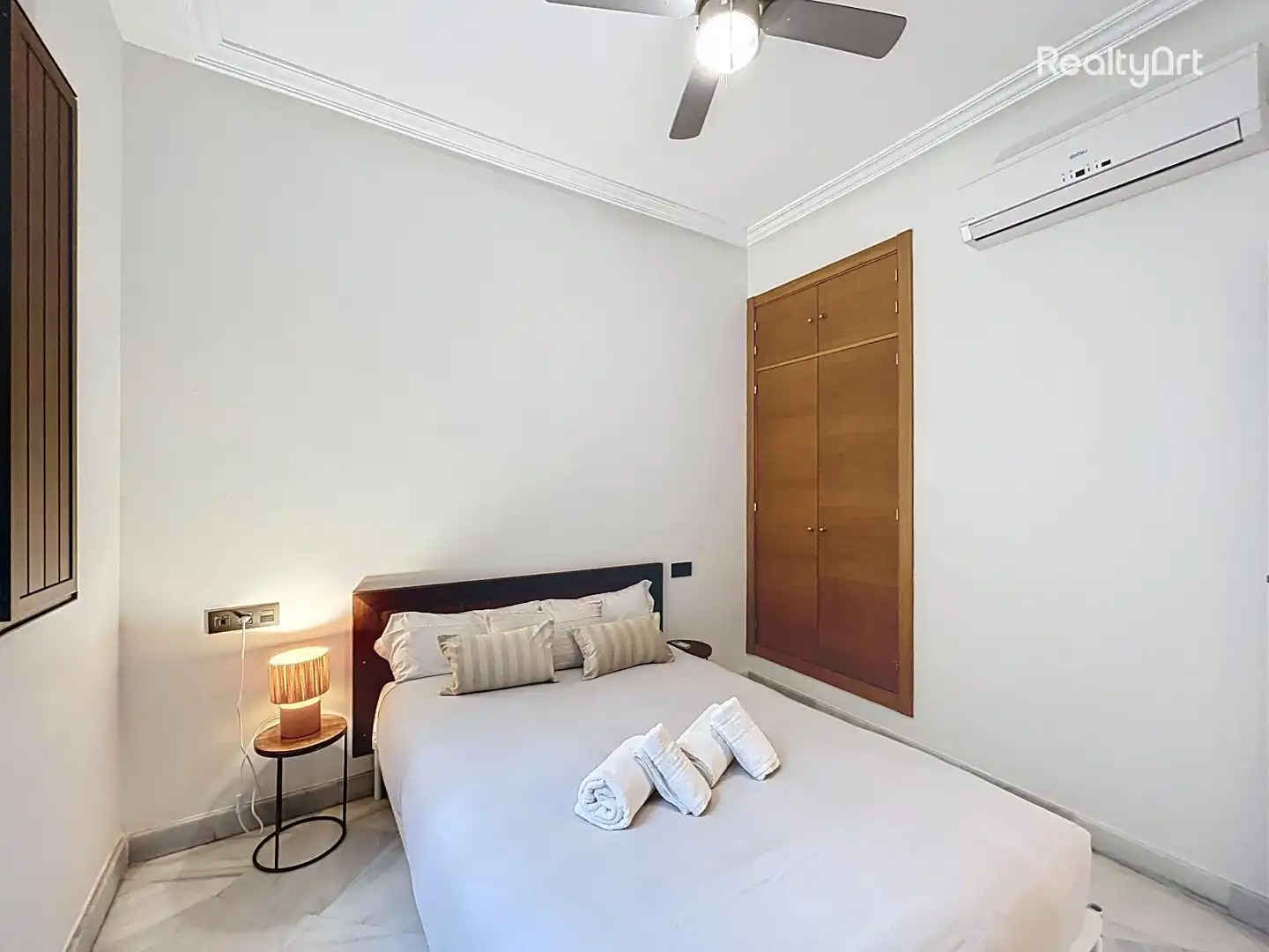 Habitación de Piso en venta en Sevilla con Aire acondicionado, Calefacción y Balcón