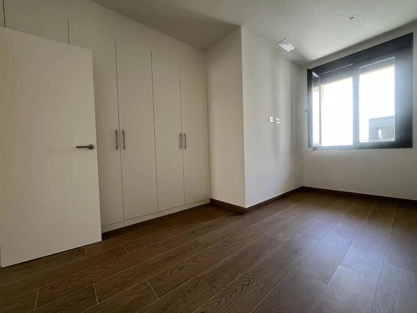 Bedroom of Flat for rent in Sevilla  with Air Conditioner, Heating and Storage room